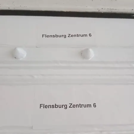 Zentrum 6 *